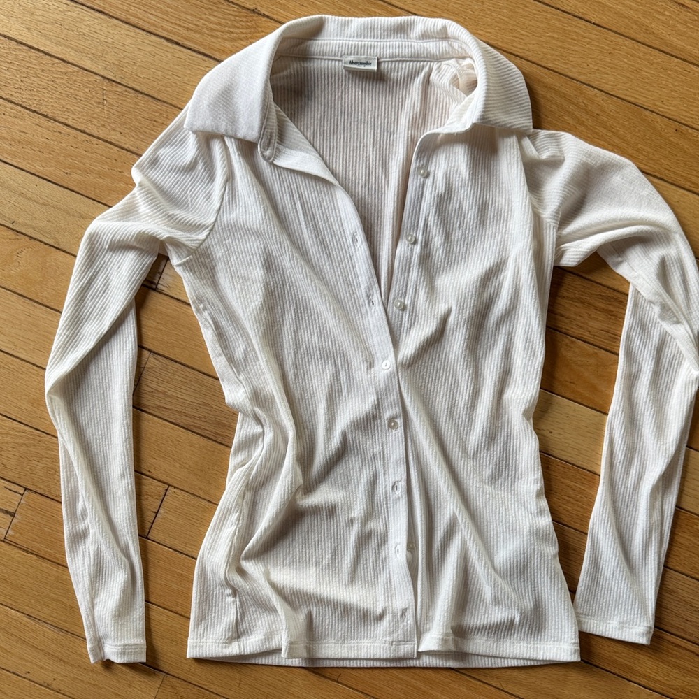 Abercrombie White Ribbed button down shirt